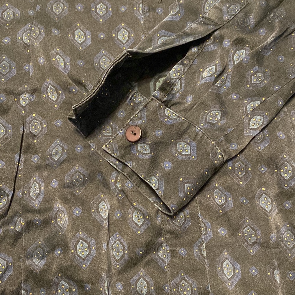 Silk Shirt - Picture 3 of 6